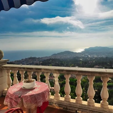 Sleeps 7 With Pool And Wifi Villa