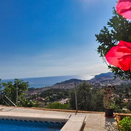Villa Sleeps 7 With Pool And Wifi Lloret de Mar