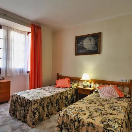 Sleeps 7 With Pool And Wifi Villa *